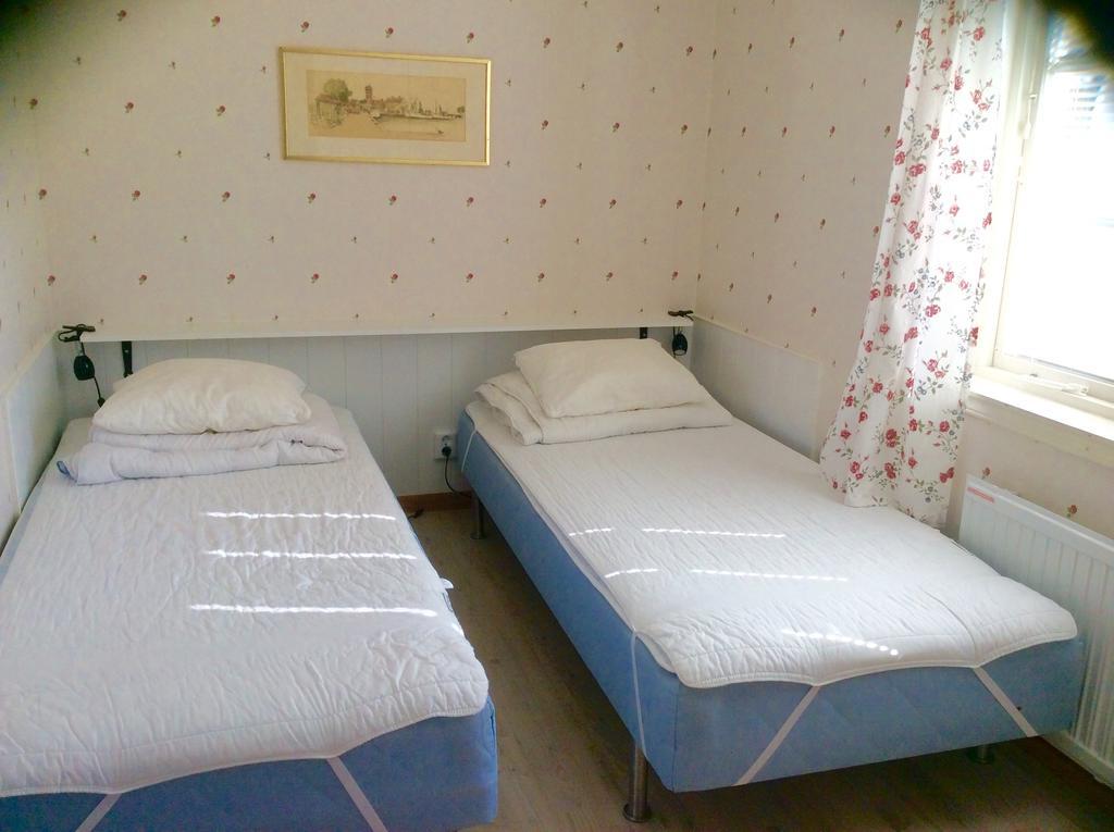Holiday home Farbror Alfreds Sjoeutsikt *